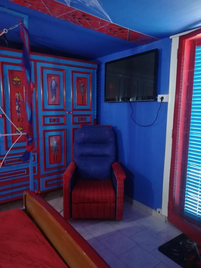 Hotel Spiderman House CTA Exterior foto